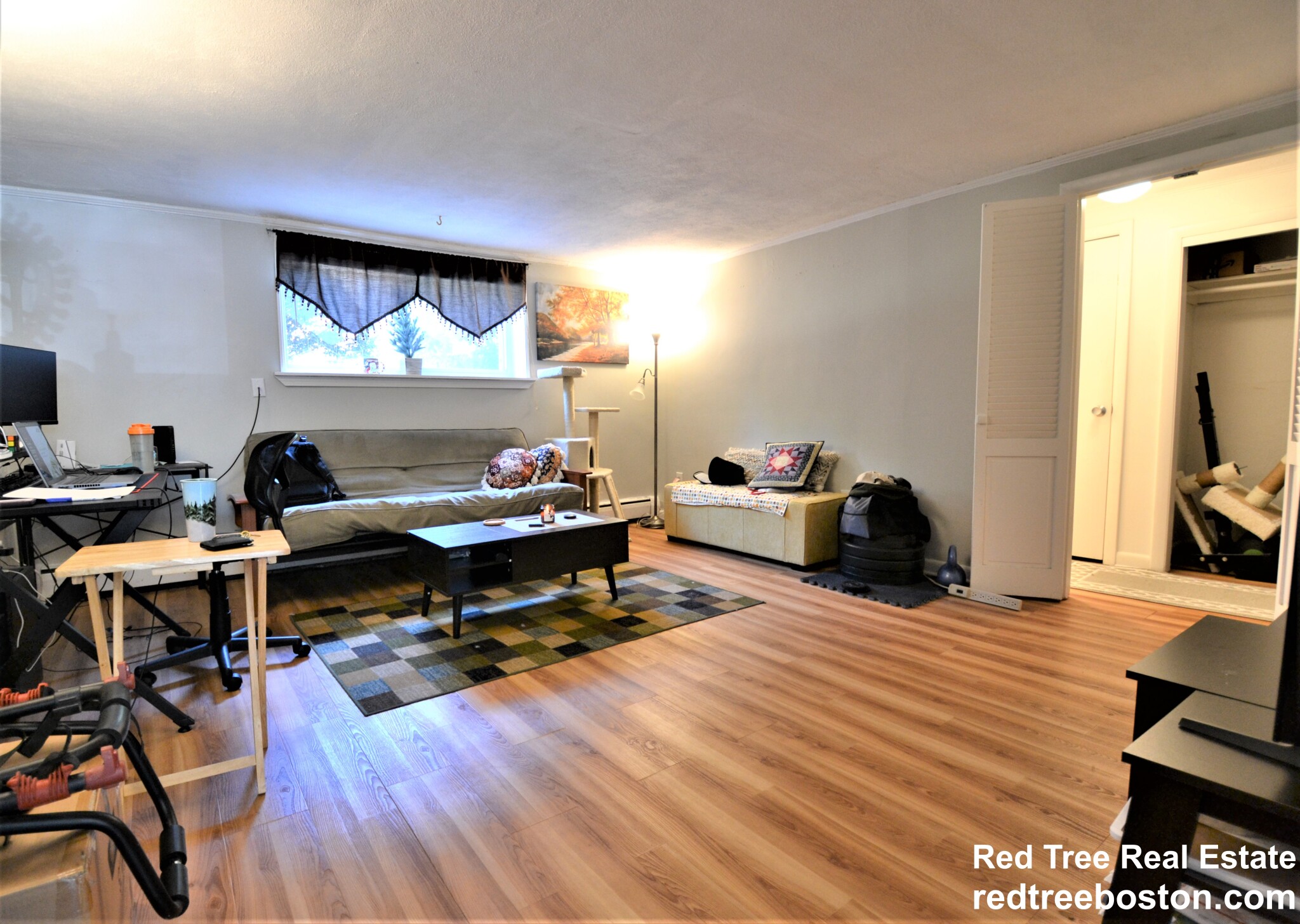 58 Bryon Rd, Chestnut Hill