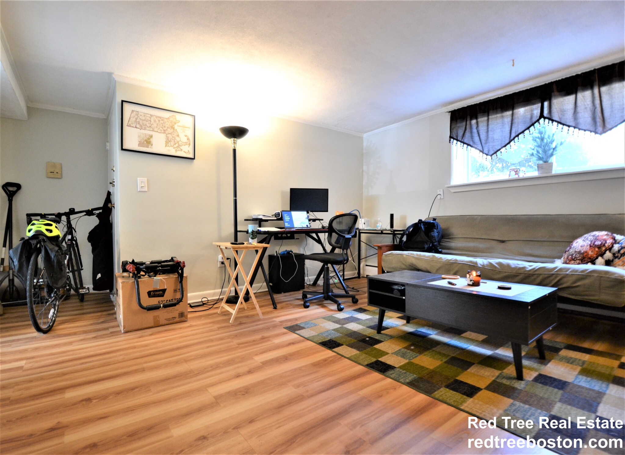 58 Bryon Rd, Chestnut Hill