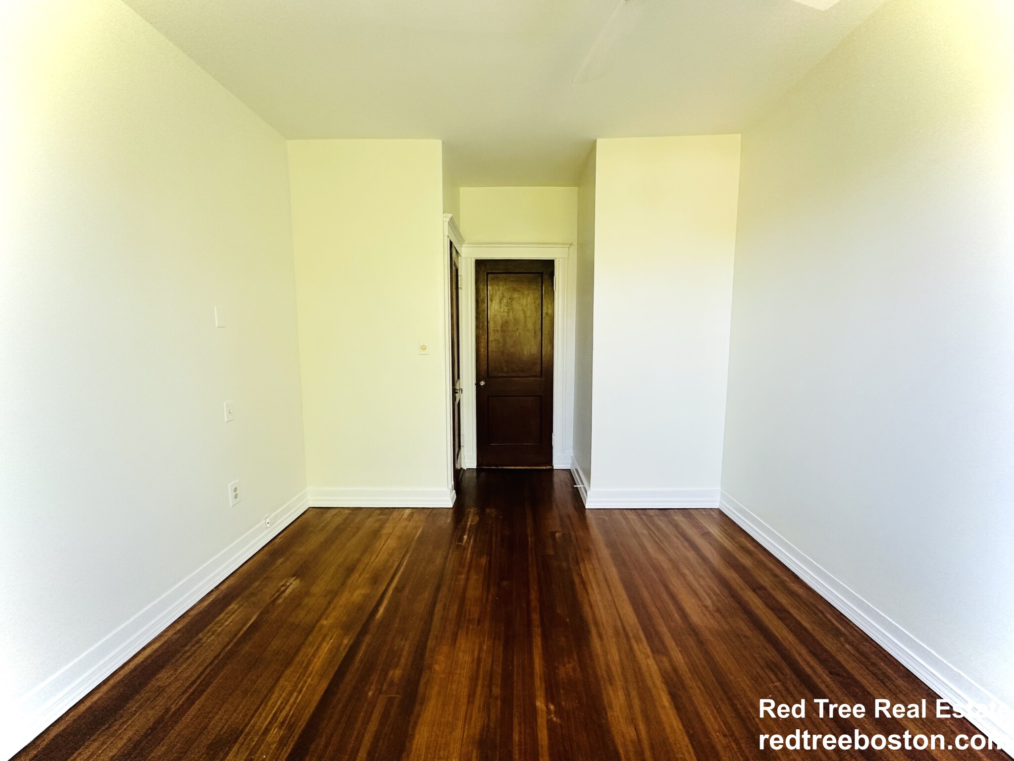 34 Garrison Rd, Washington Square