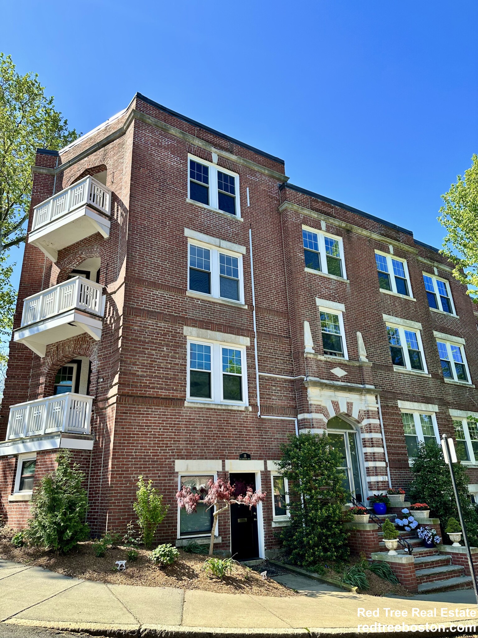 34 Garrison Rd, Washington Square