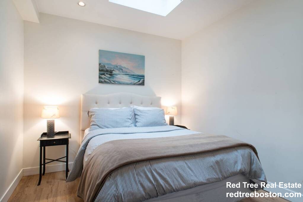 28 Piedmont St, Back Bay