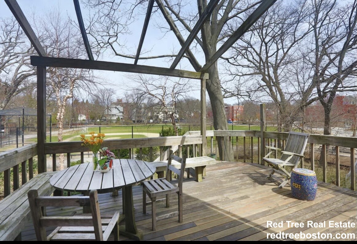 67 Francis St, Longwood