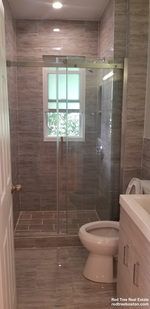 11 Rosemary St, Jamaica Plain