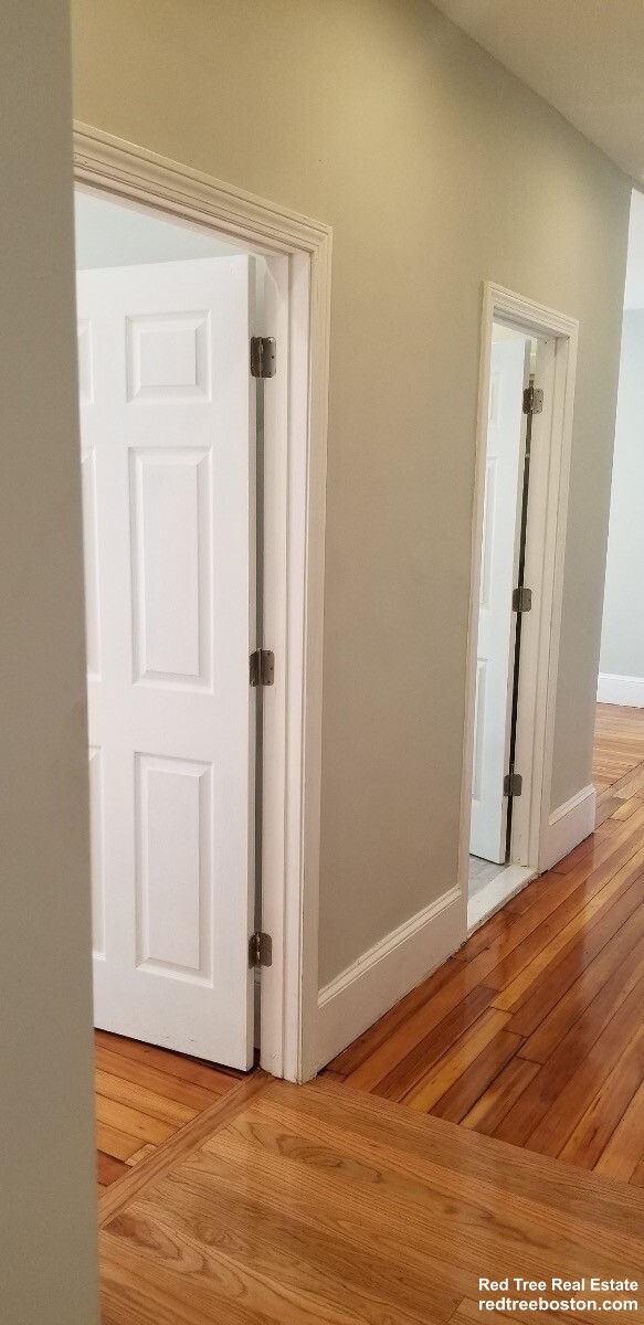 11 Rosemary St, Jamaica Plain