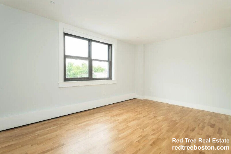 1410 Columbia Rd, South Boston