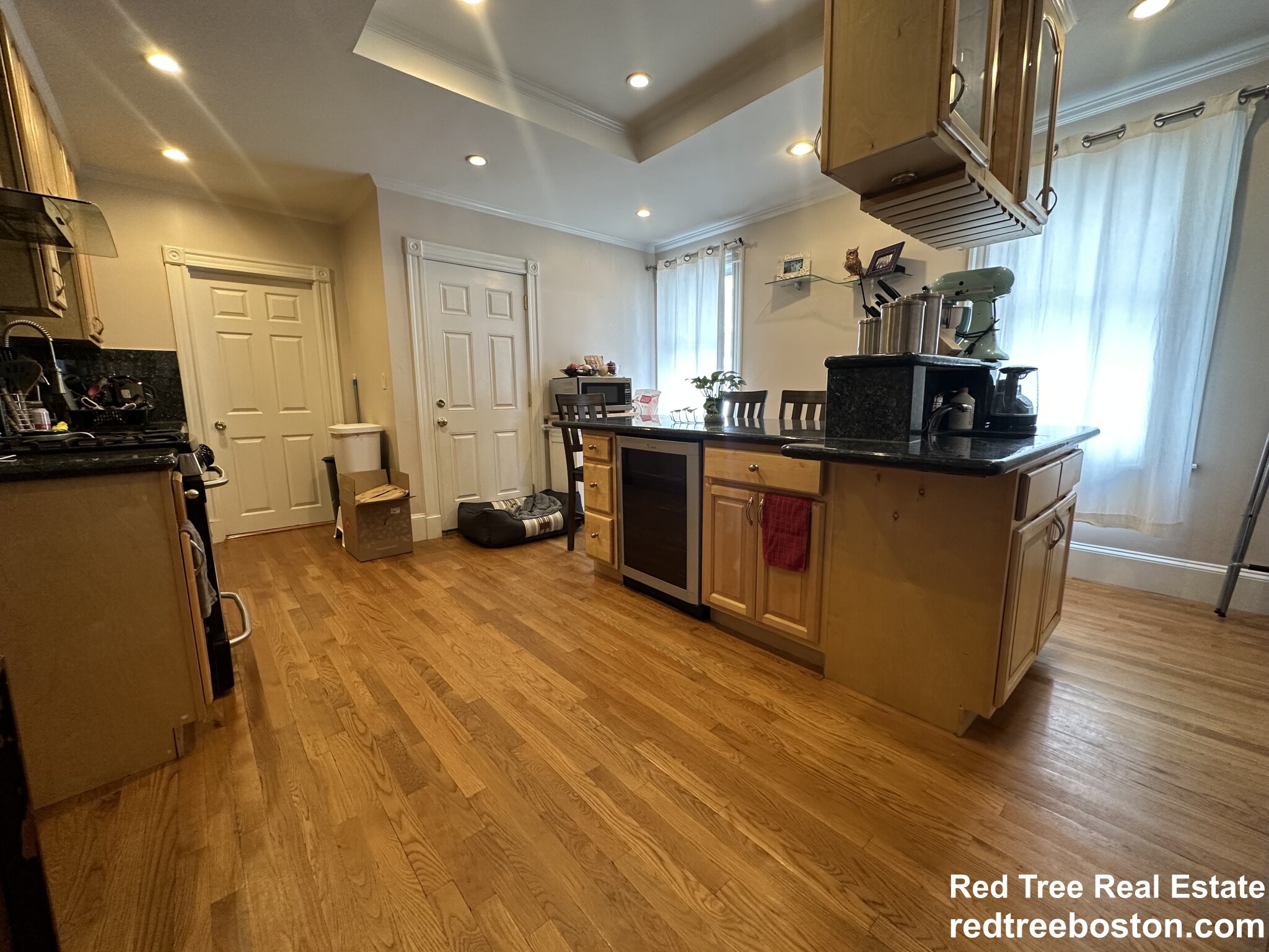 8 White Ave, Chestnut Hill