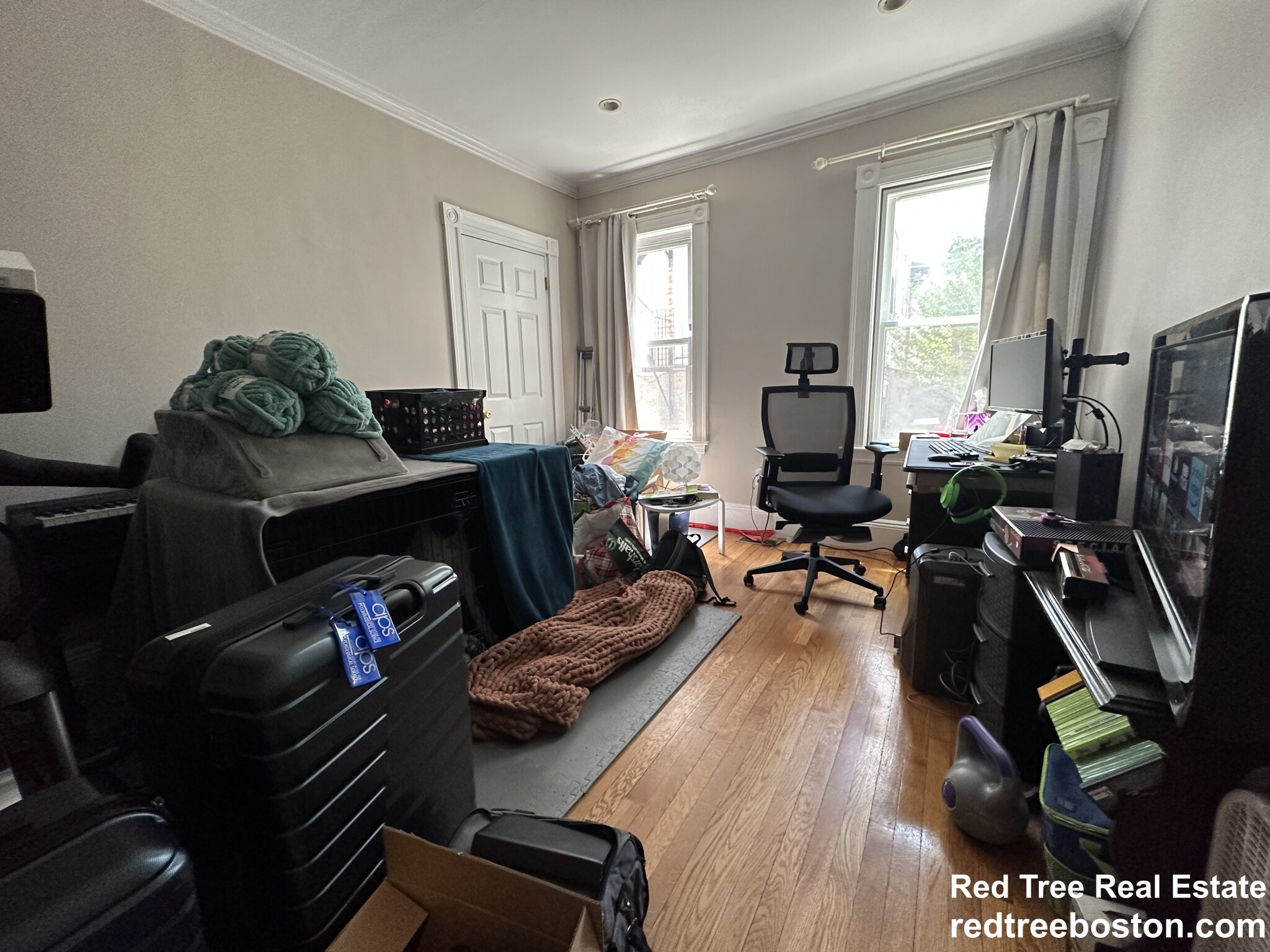 8 White Ave, Chestnut Hill