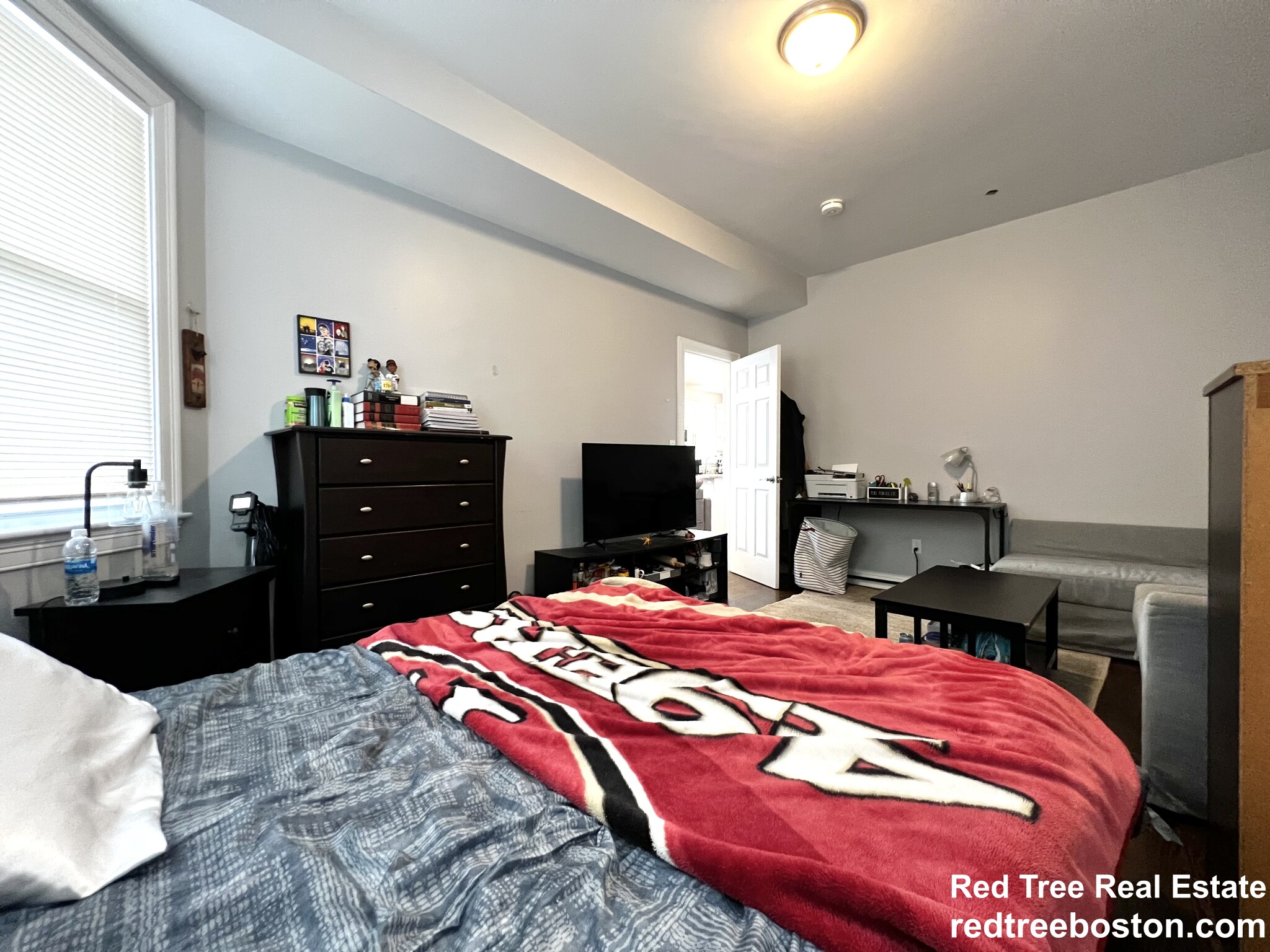 17 Harvard Ter, Allston