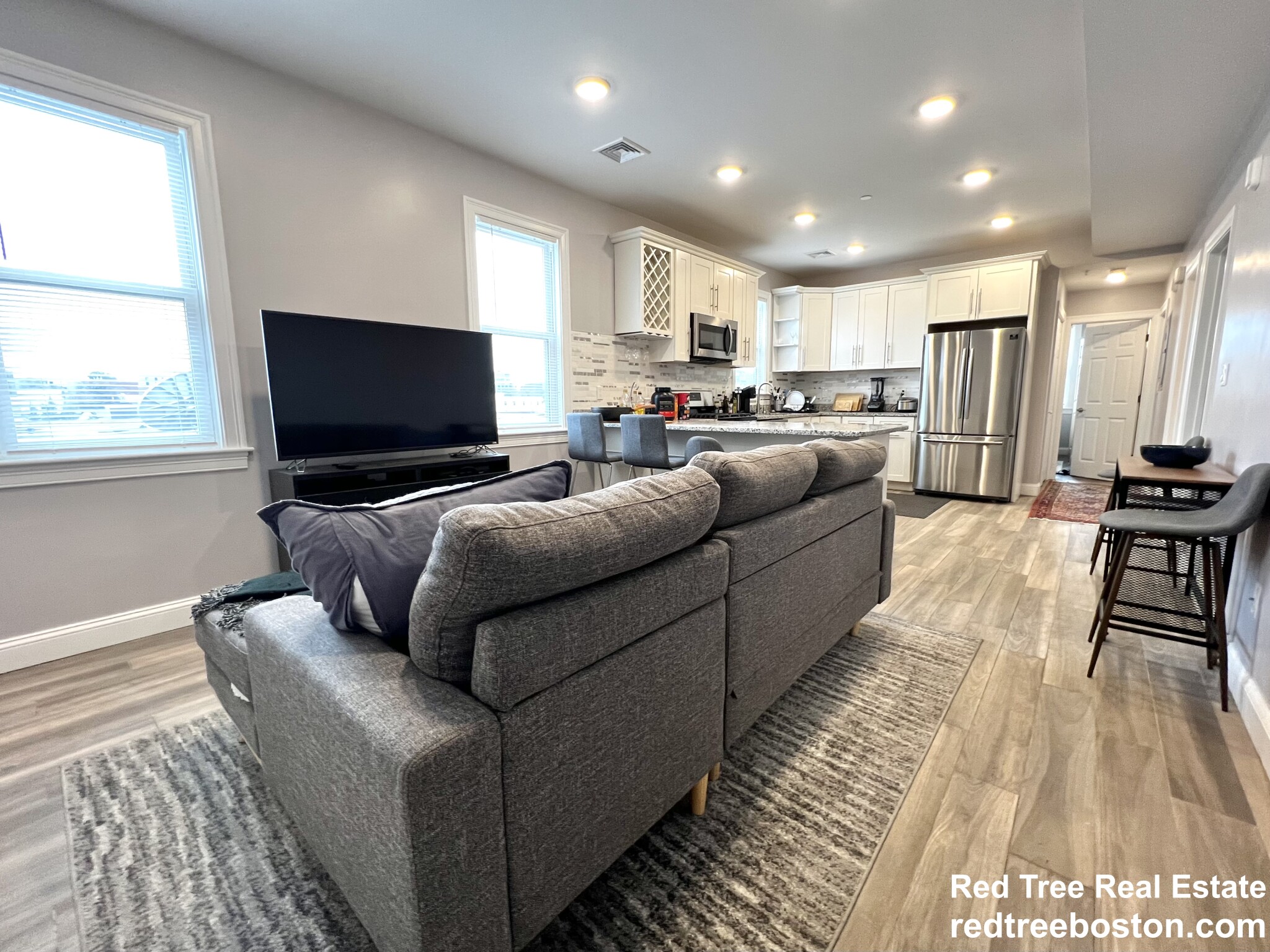 17 Harvard Ter, Allston