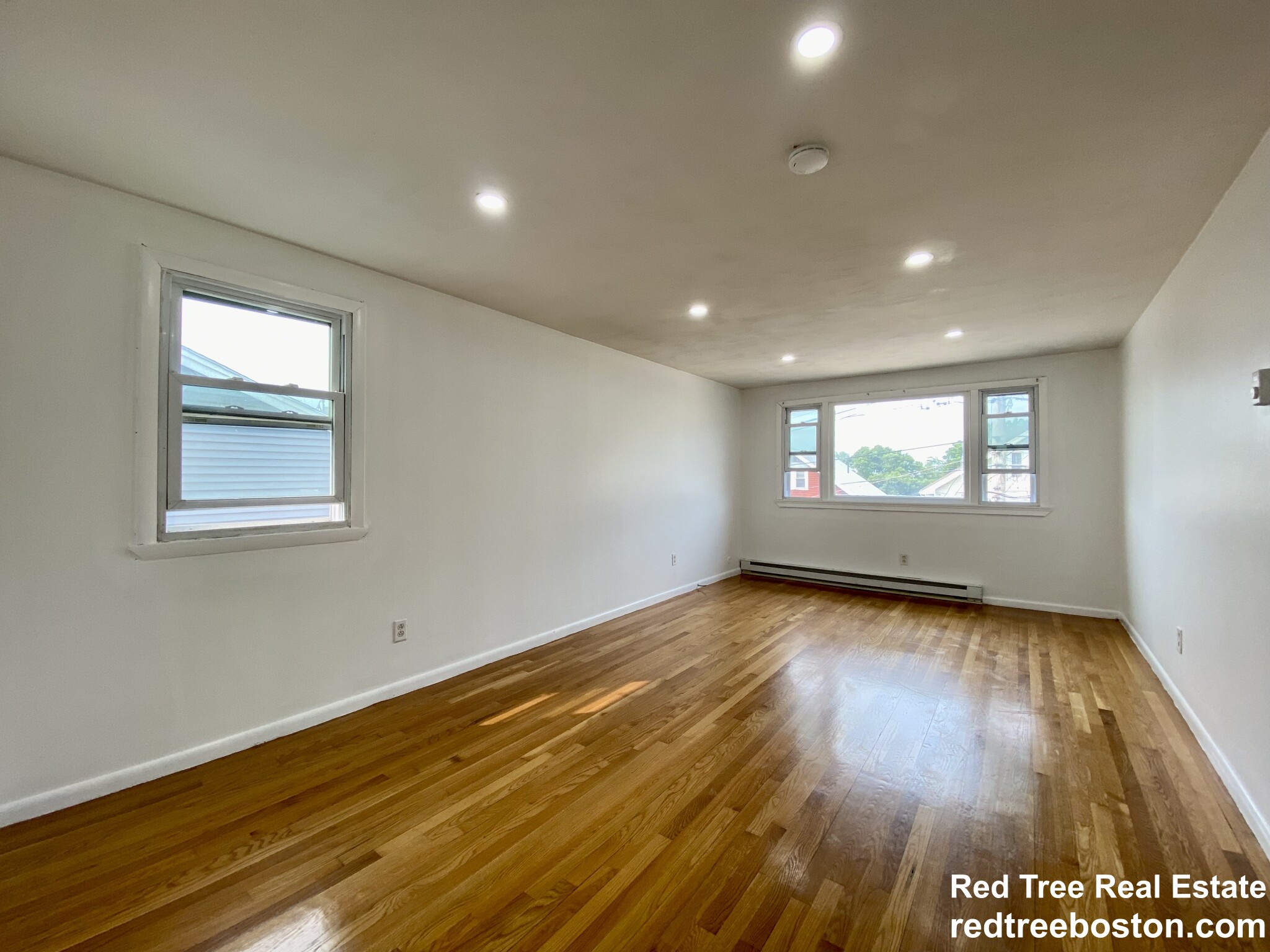 95 Metropolitan Ave, Roslindale