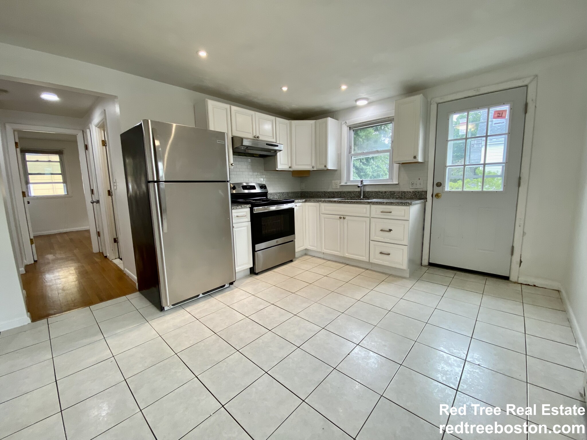 95 Metropolitan Ave, Roslindale