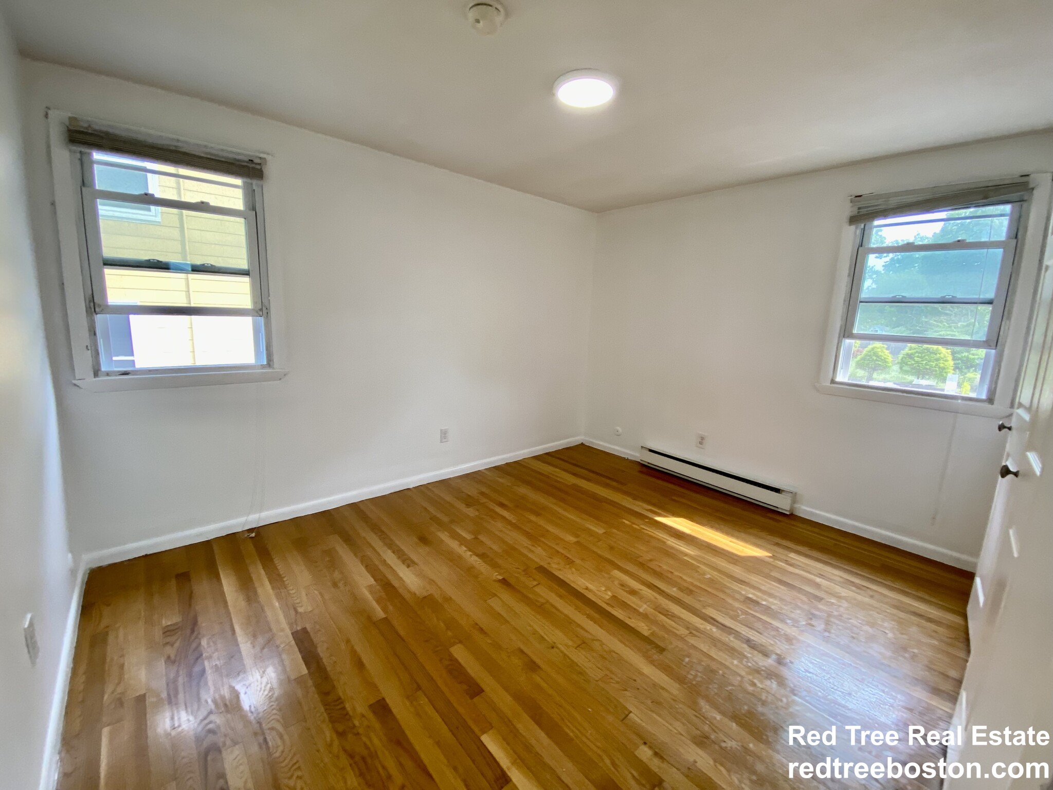 95 Metropolitan Ave, Roslindale