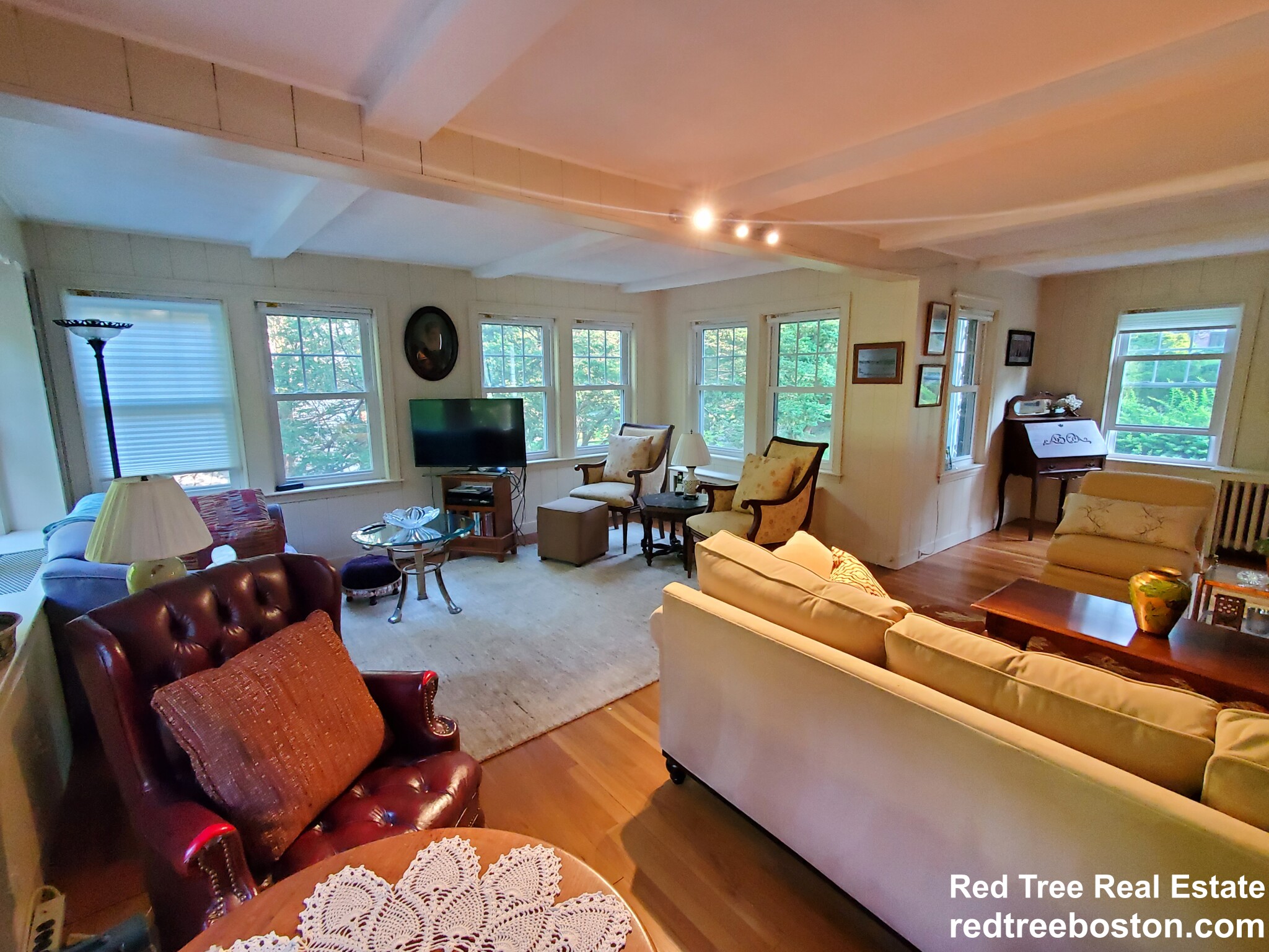 58 Longfellow Rd, Wellesley