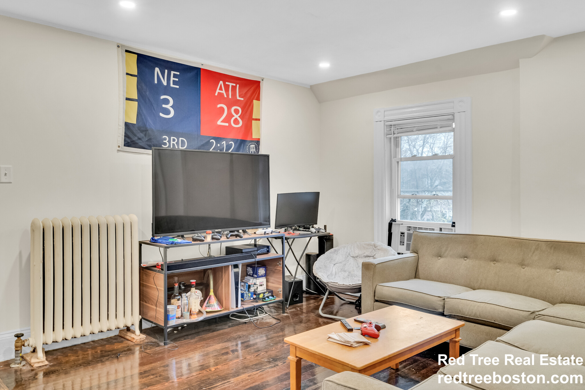 26 John St, Thompsonville