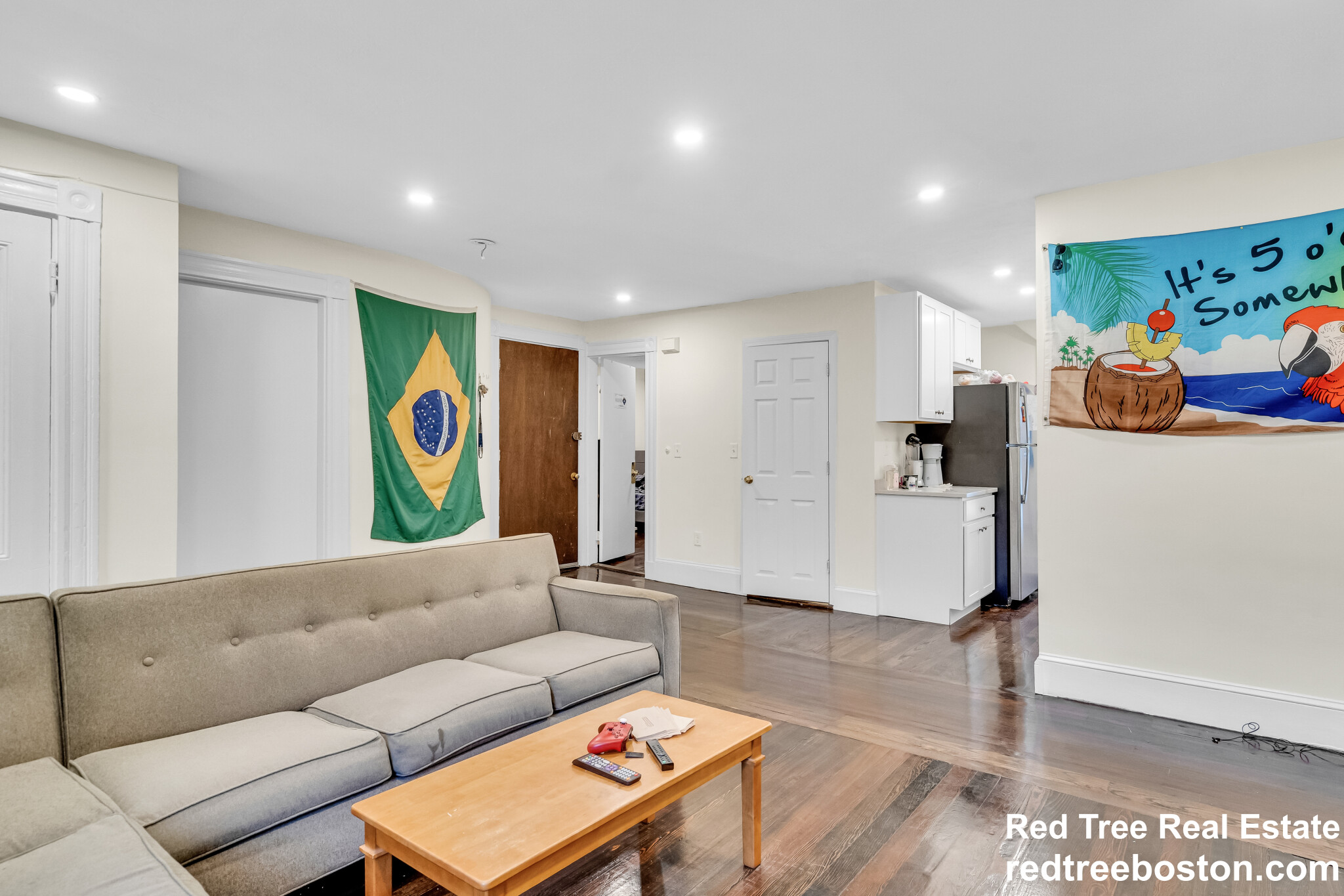 26 John St, Thompsonville