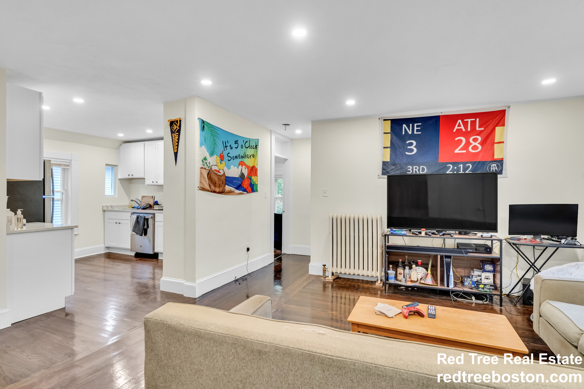 26 John St, Thompsonville