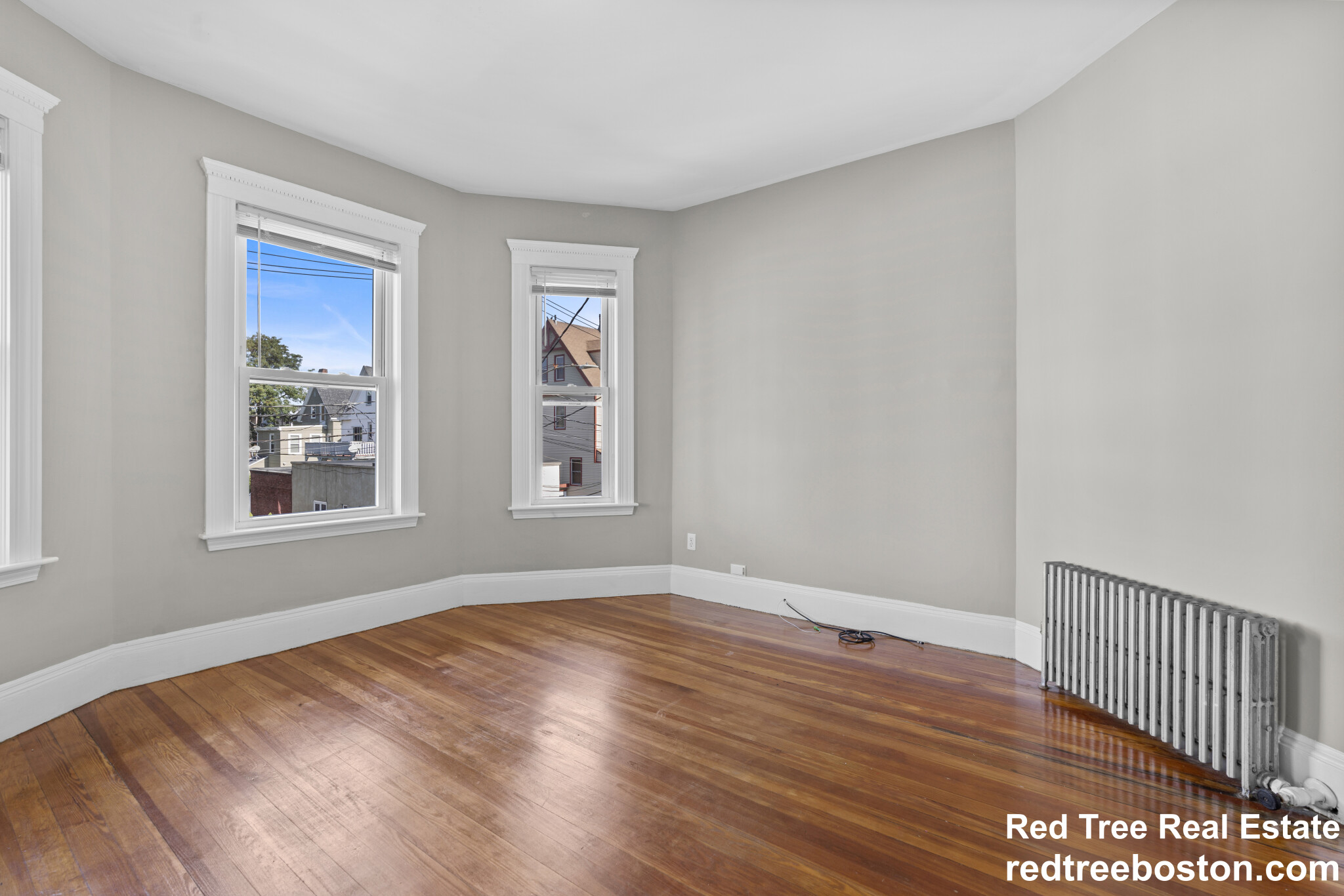 35 Harbor View St, Dorchester