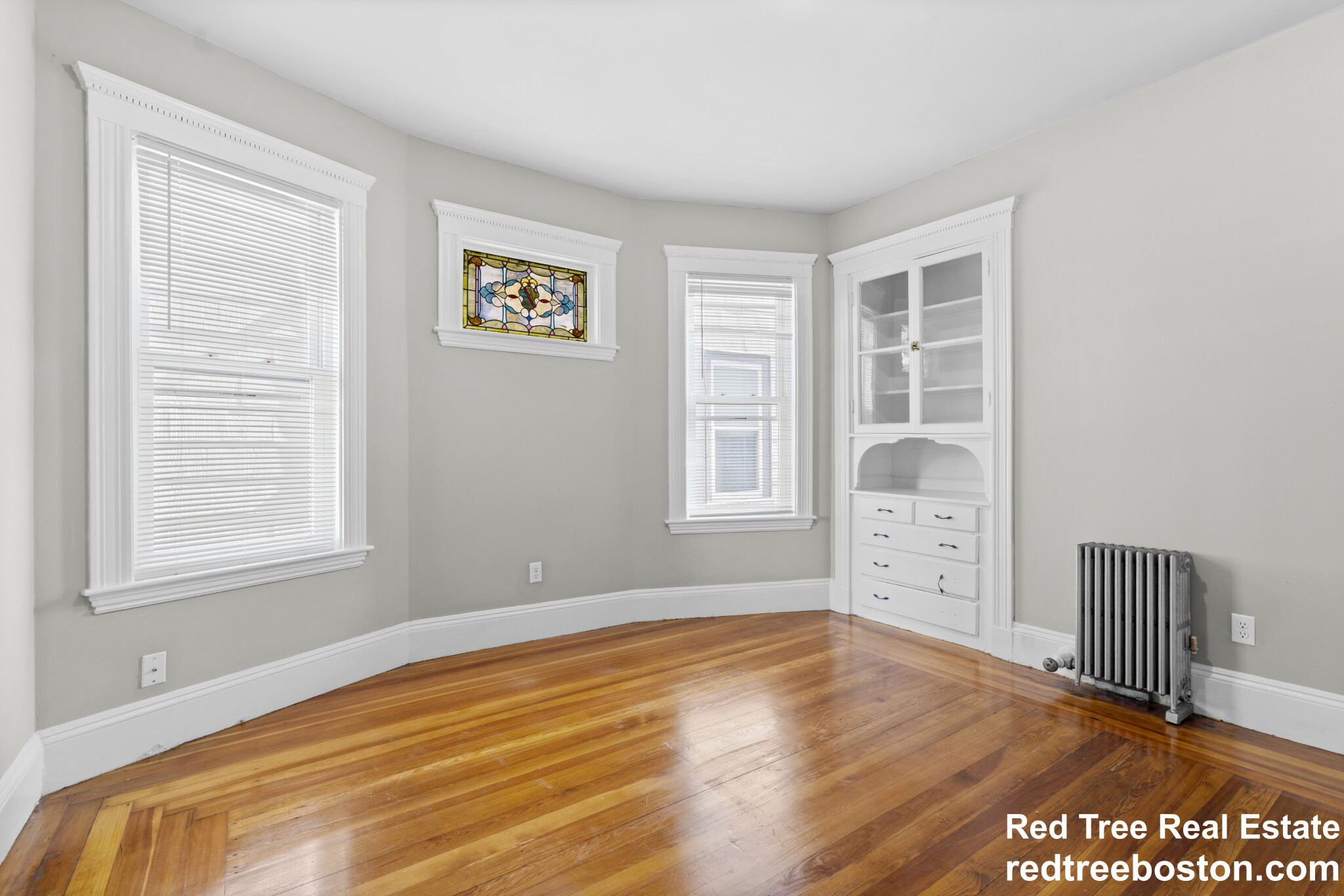 35 Harbor View St, Dorchester