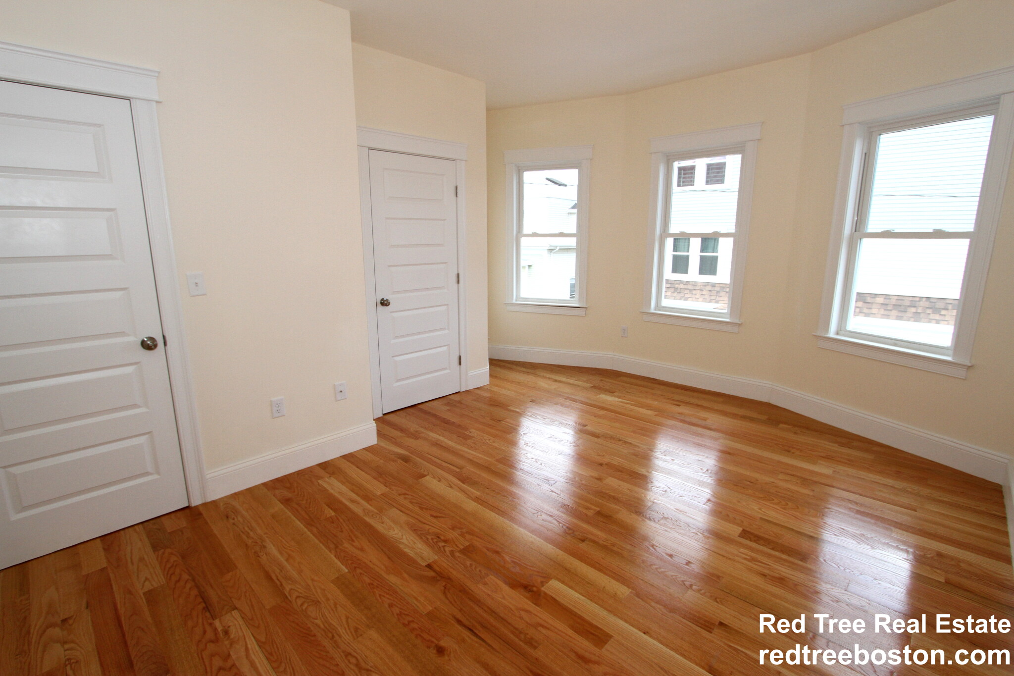 8 Roach St, Dorchester