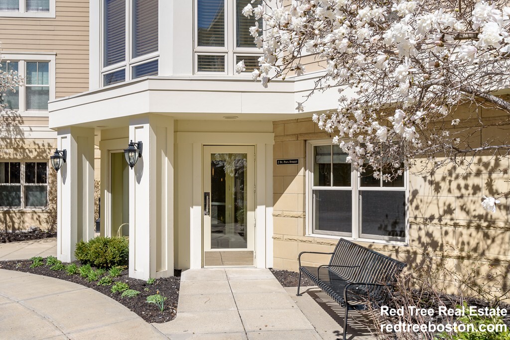 2 14 Saint Paul, Coolidge Corner