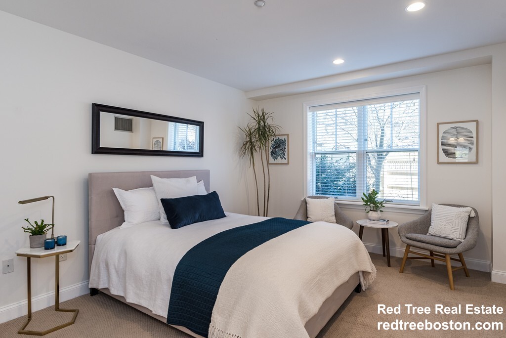 2 14 Saint Paul, Coolidge Corner