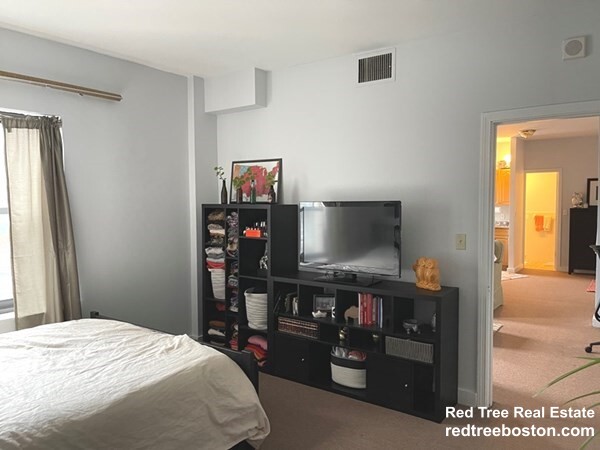 475 Commonwealth Ave, Fenway