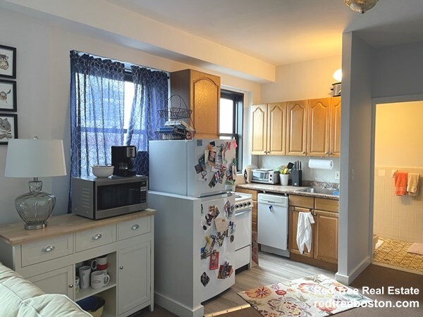 475 Commonwealth Ave, Fenway