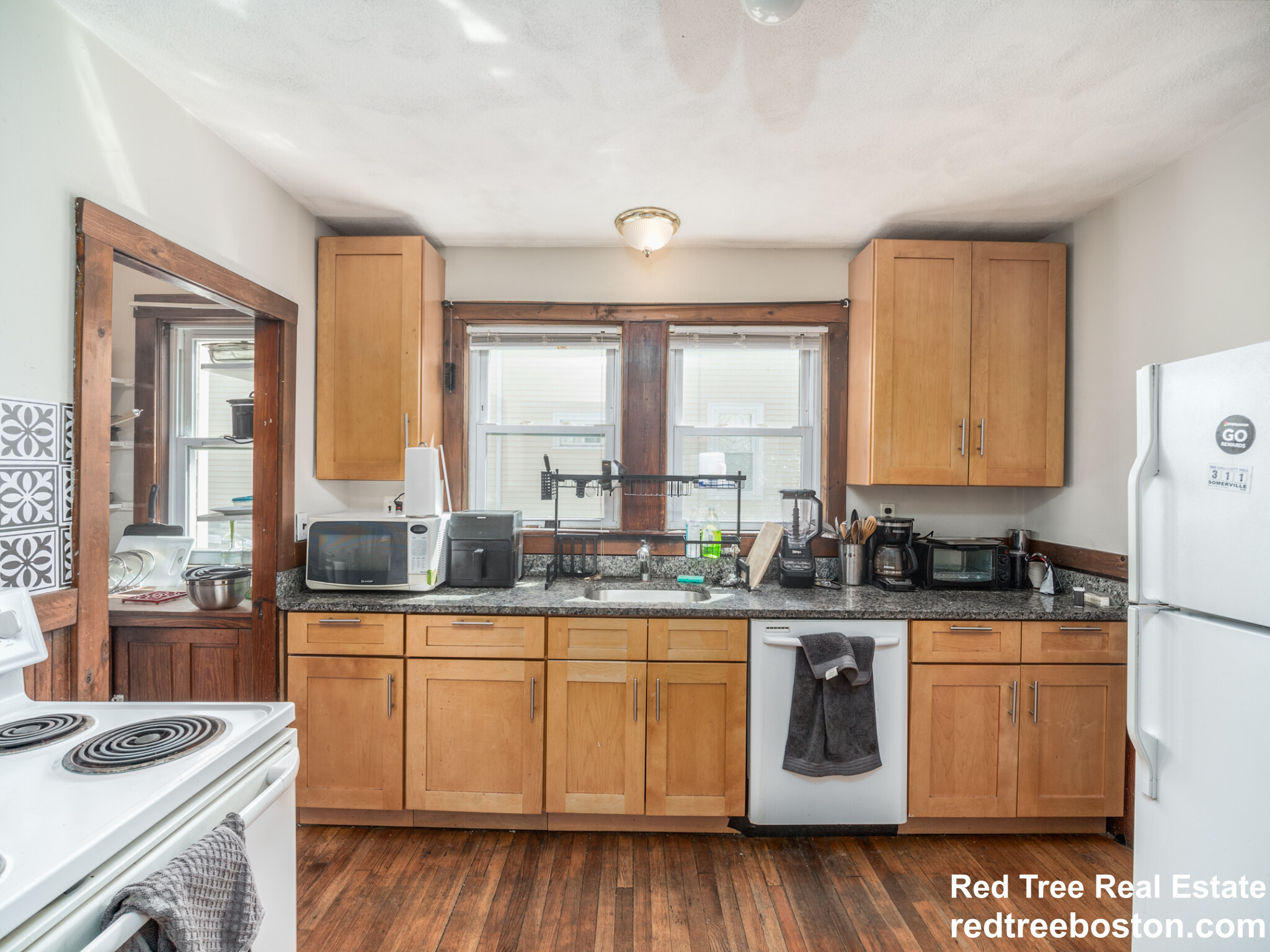 52 Upland Rd, West Somerville