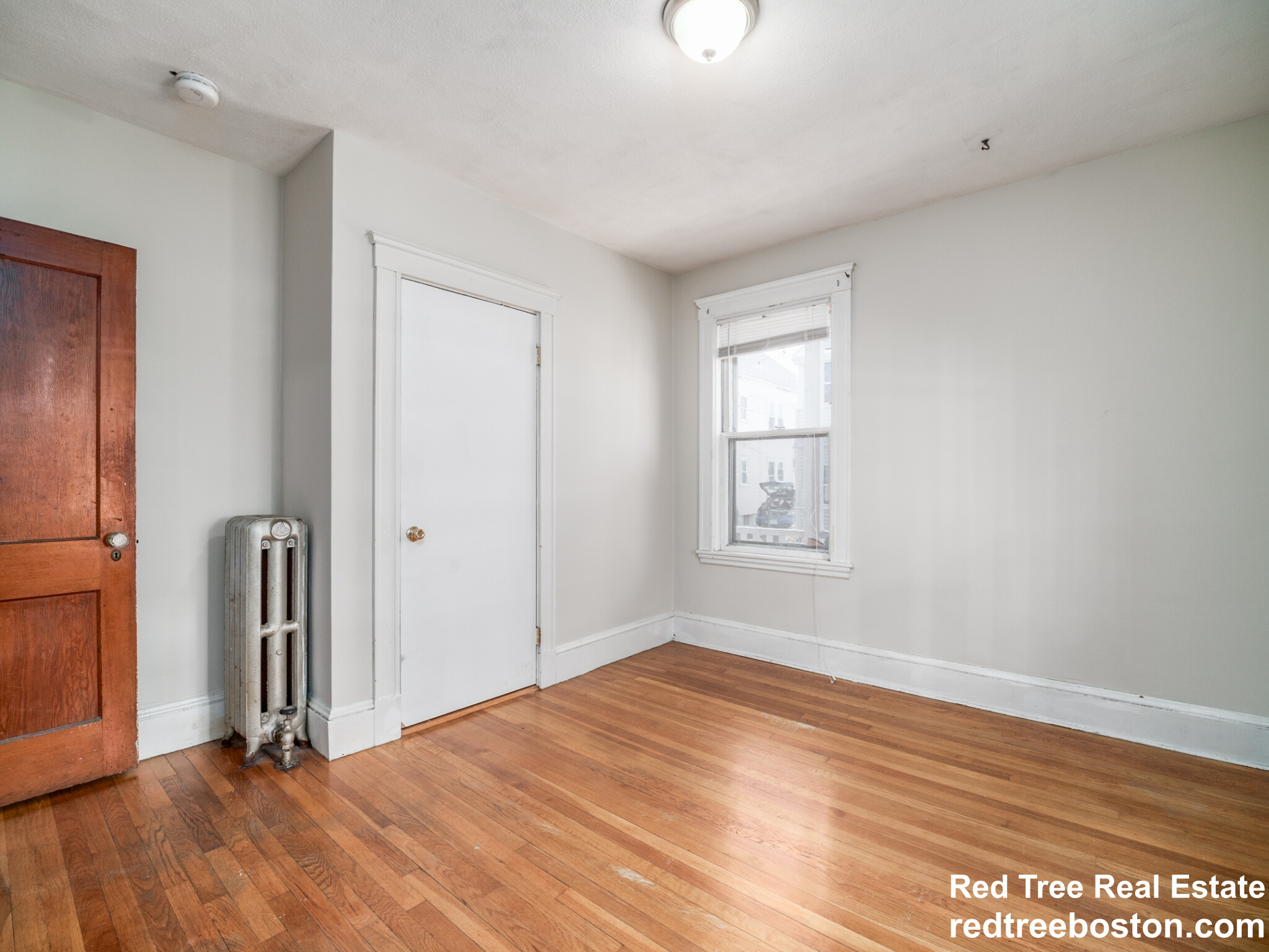 52 Upland Rd, West Somerville