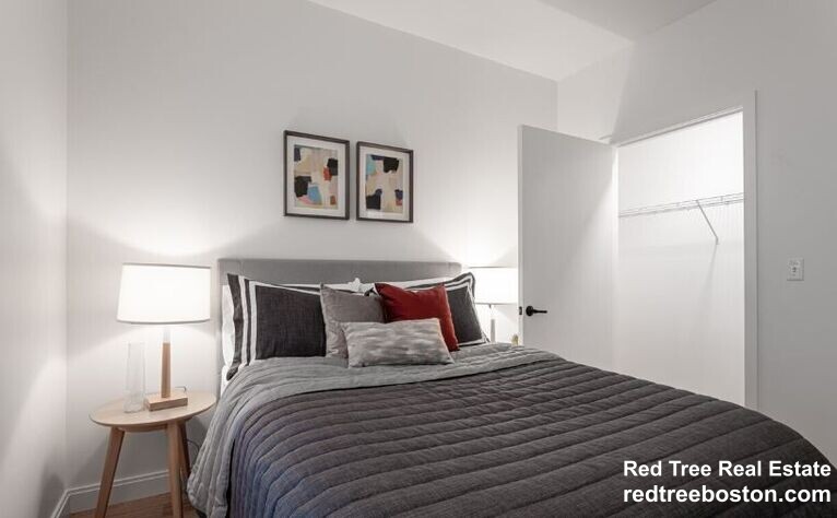 83 Gardner St, Allston