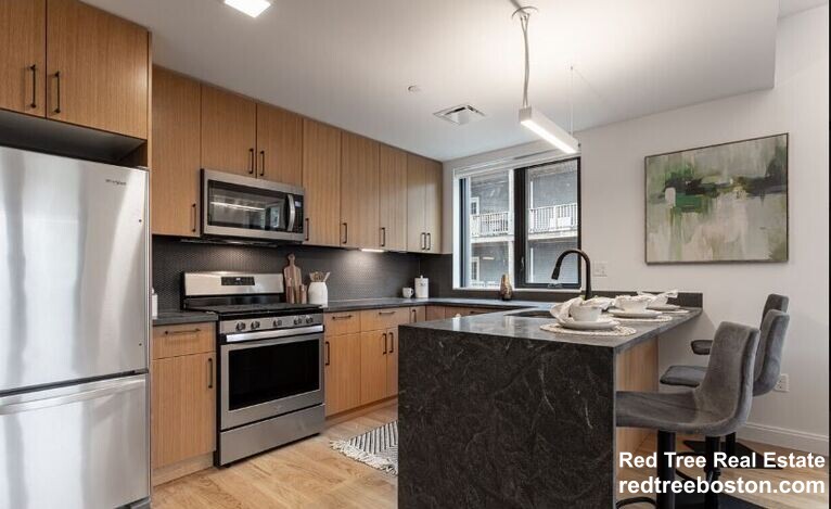 83 Gardner St, Allston