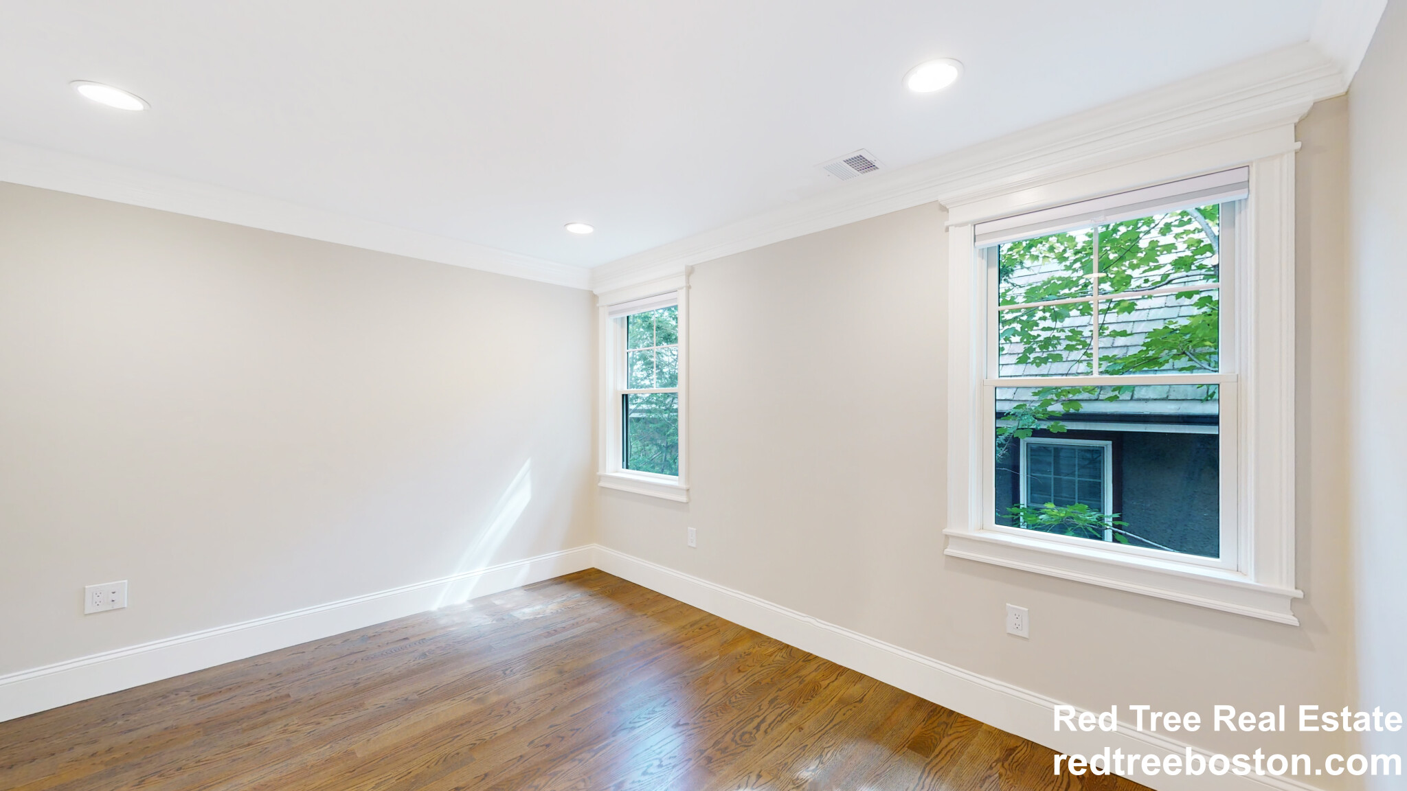 101 Sumner Rd, Brookline Village