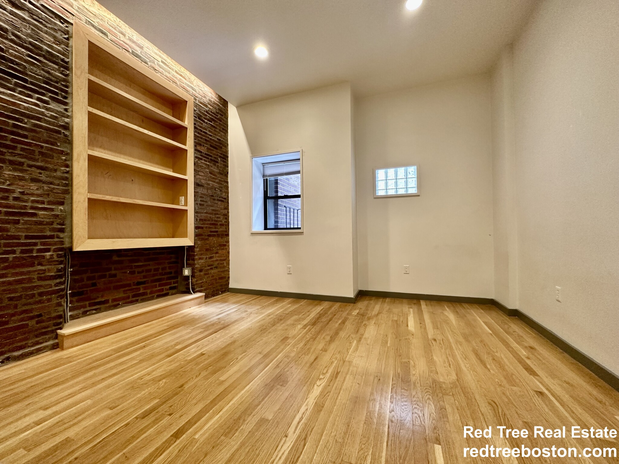 144 Bowdoin St, Beacon Hill