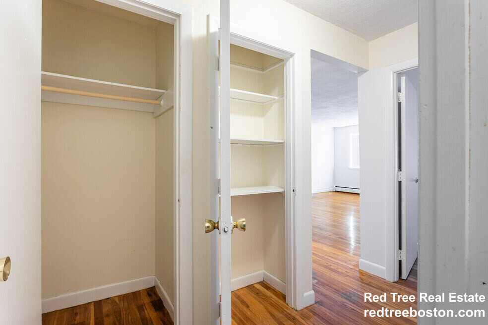 90 Gardner St, Allston