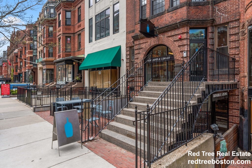 163 Newbury St, Back Bay