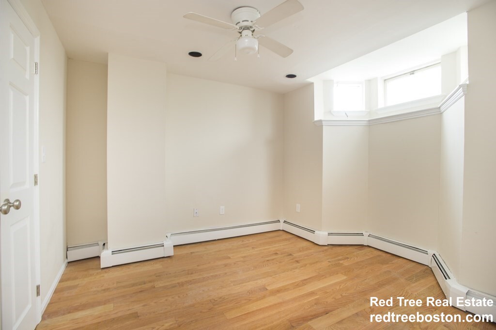 45 Thomas Park, South Boston