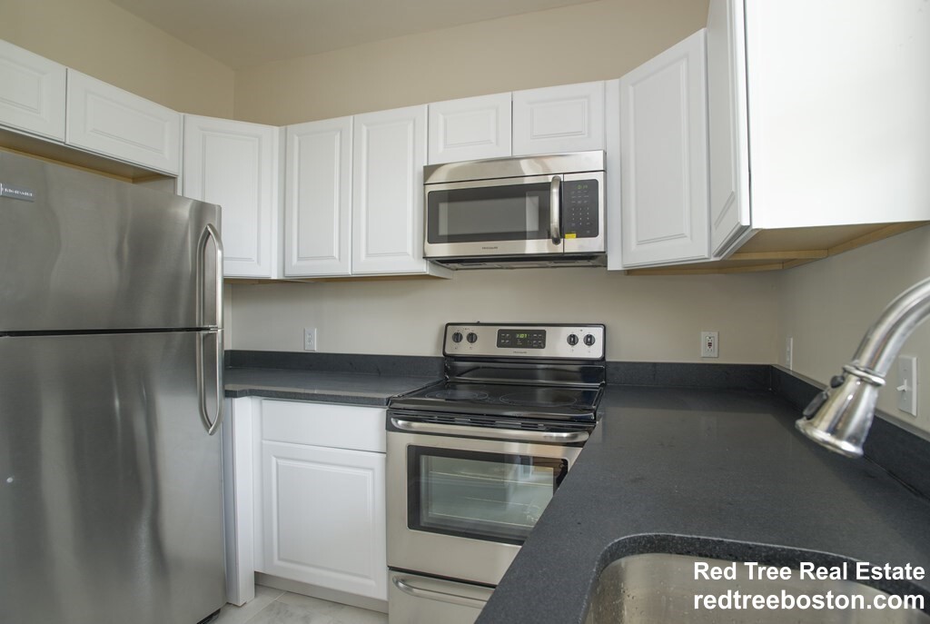 45 Thomas Park, South Boston