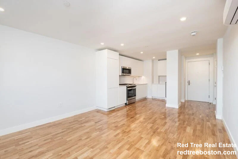 1410 Columbia Rd, South Boston