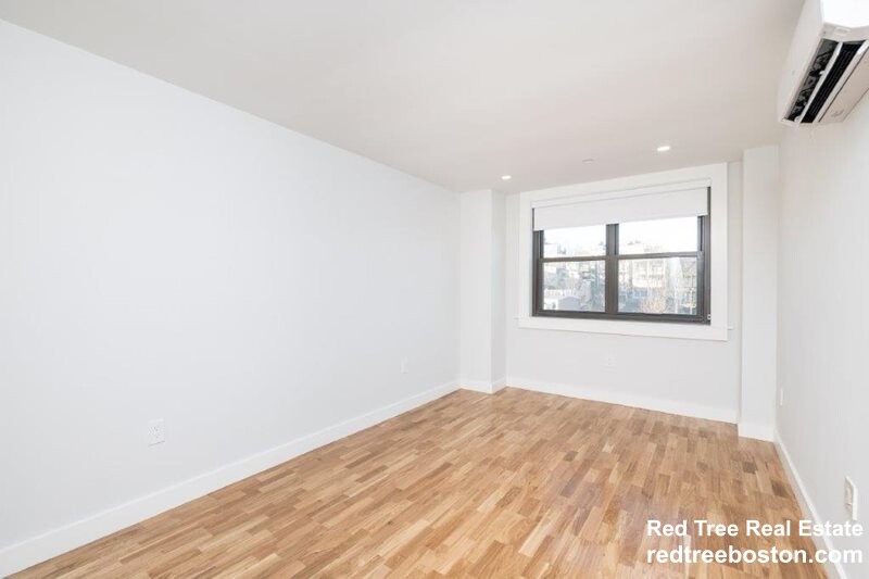 1410 Columbia Rd, South Boston