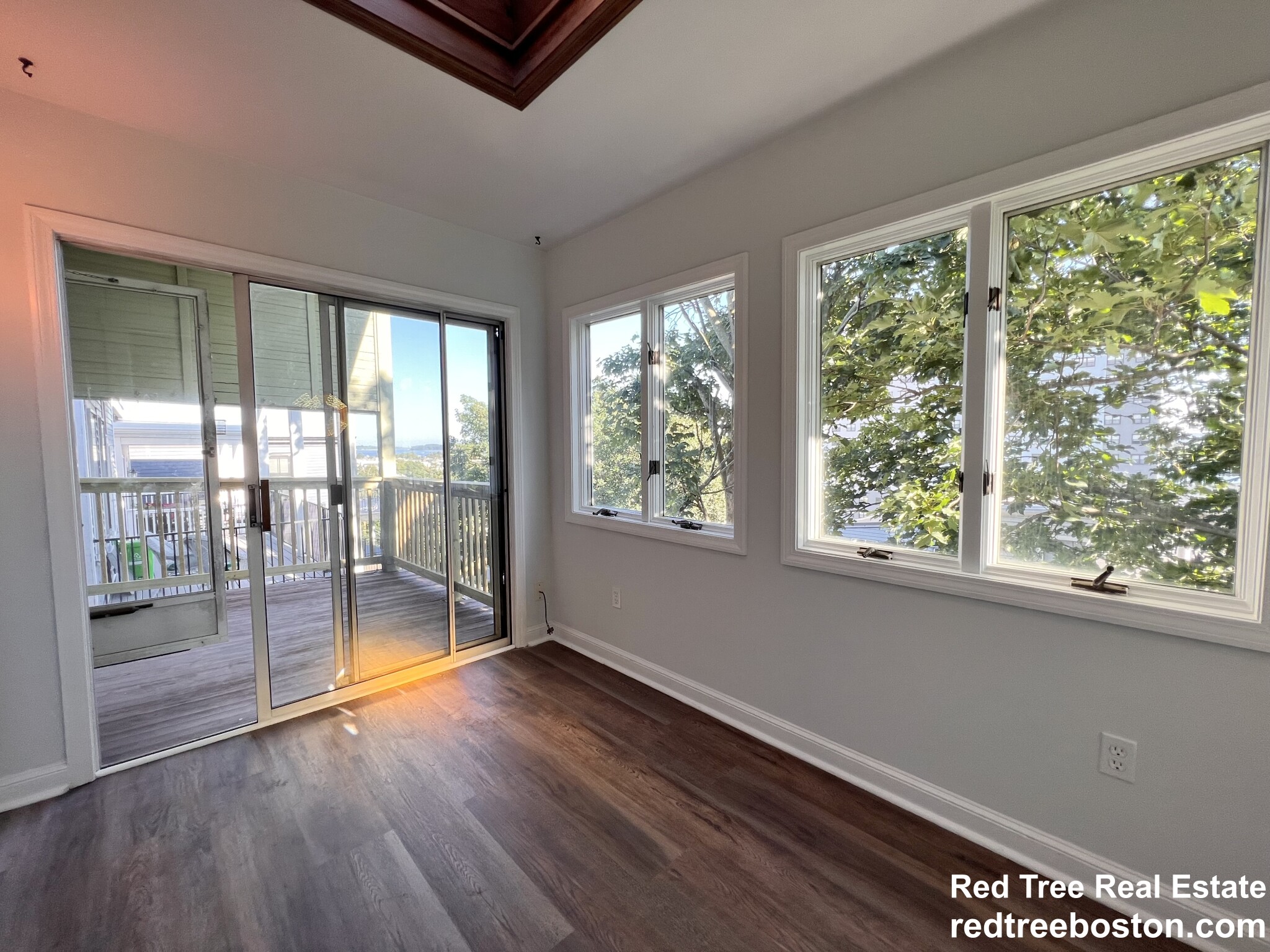 401 7th St, South Boston