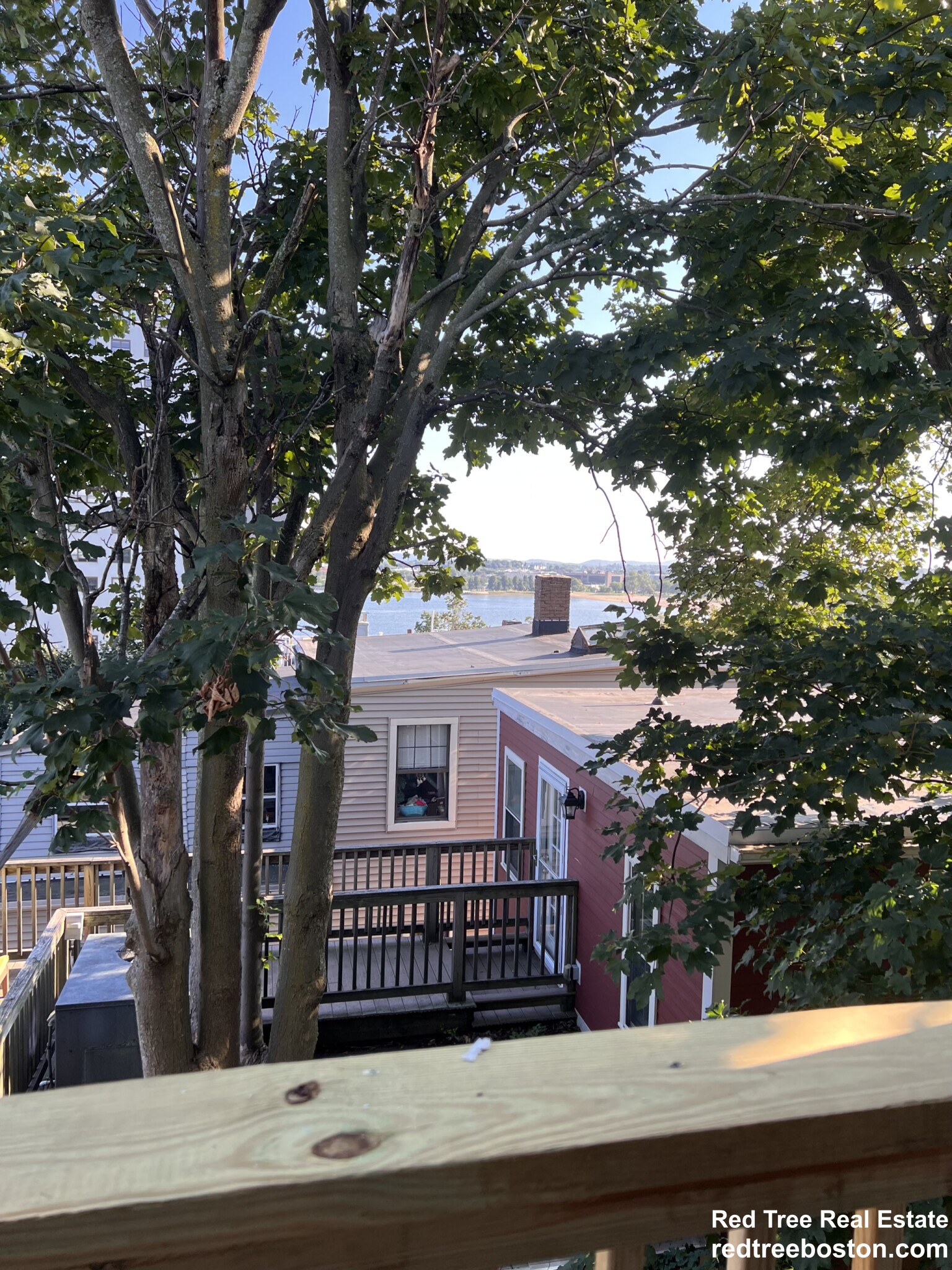 401 7th St, South Boston