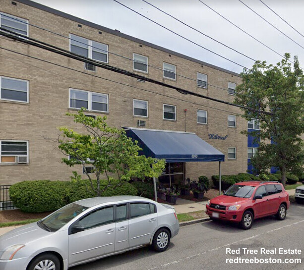 5050 Washington St, West Roxbury