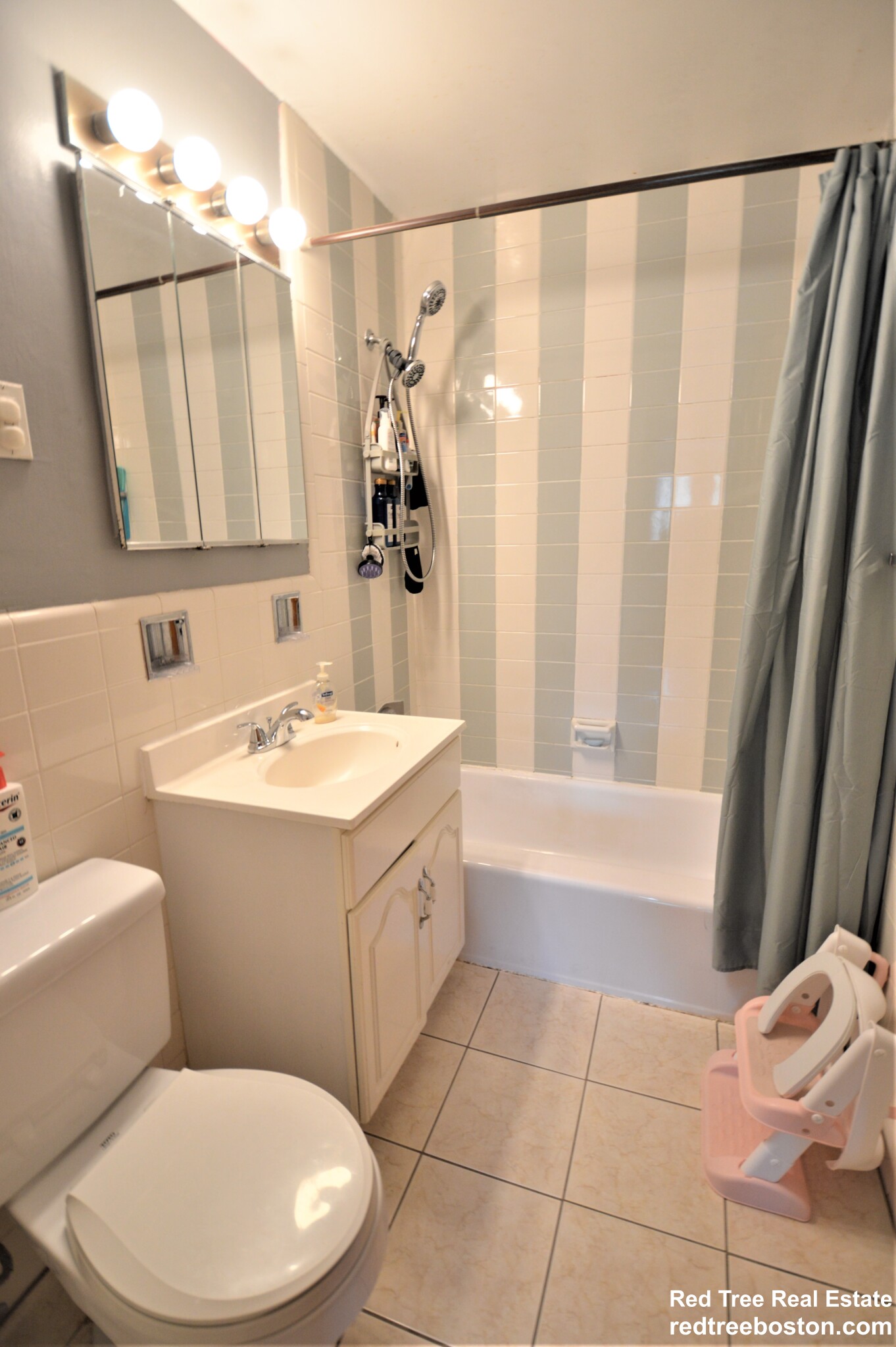 5050 Washington St, West Roxbury