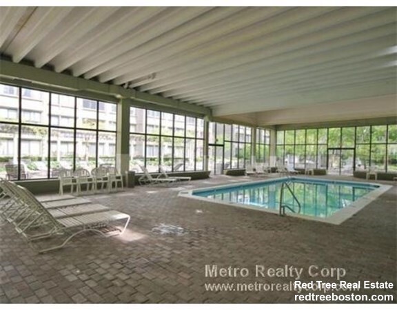 1731 Beacon St, Washington Square