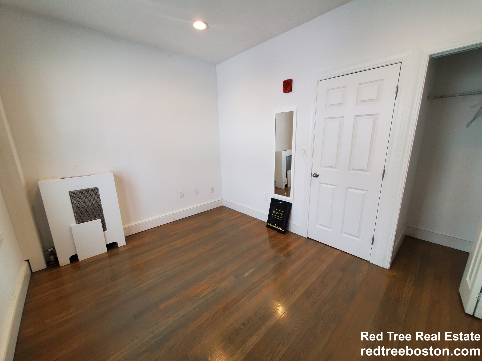 11 Peterborough St, Fenway