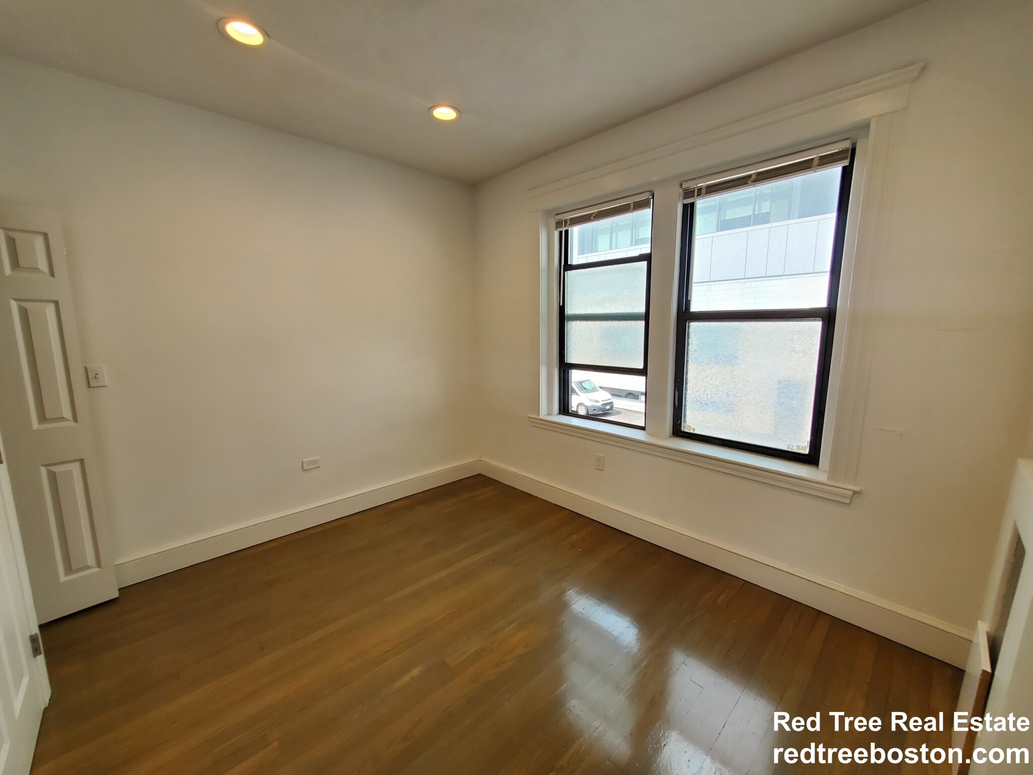 11 Peterborough St, Fenway