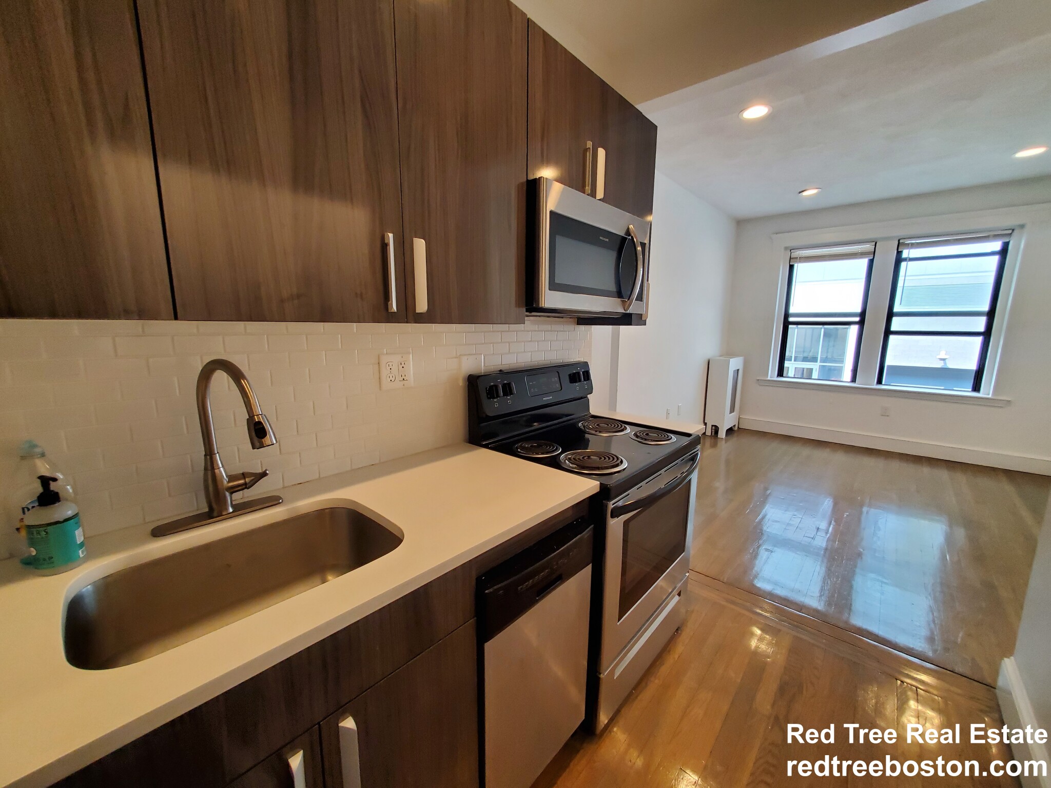 11 Peterborough St, Fenway