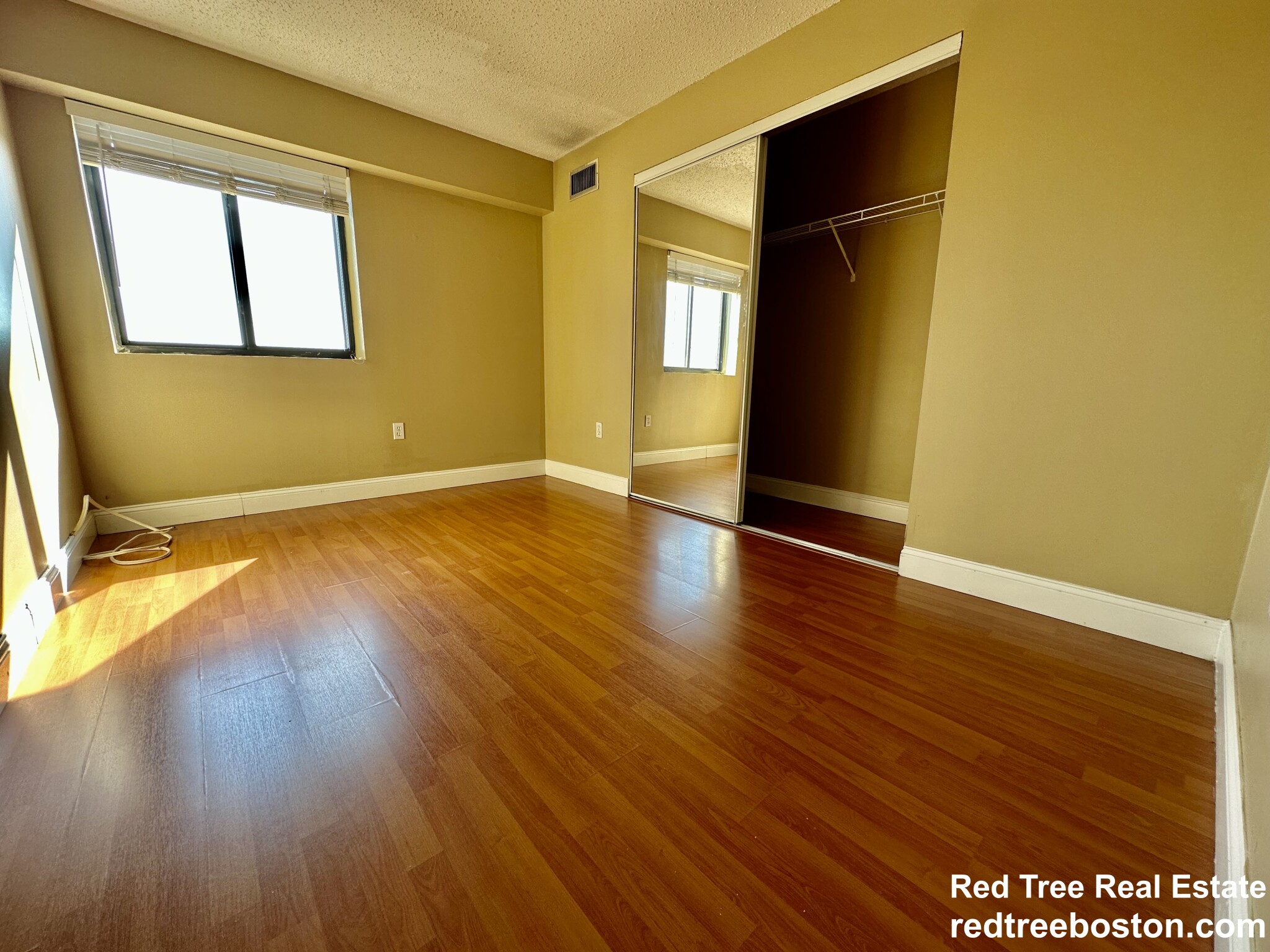 15 North Beacon St, Allston