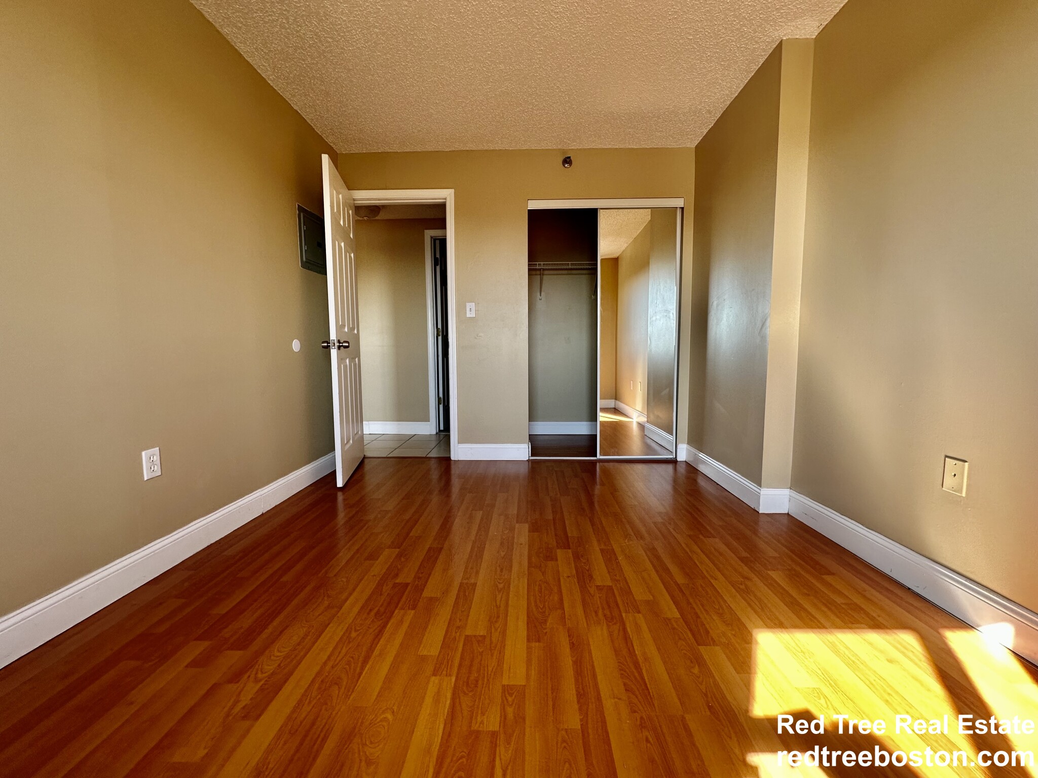 15 North Beacon St, Allston