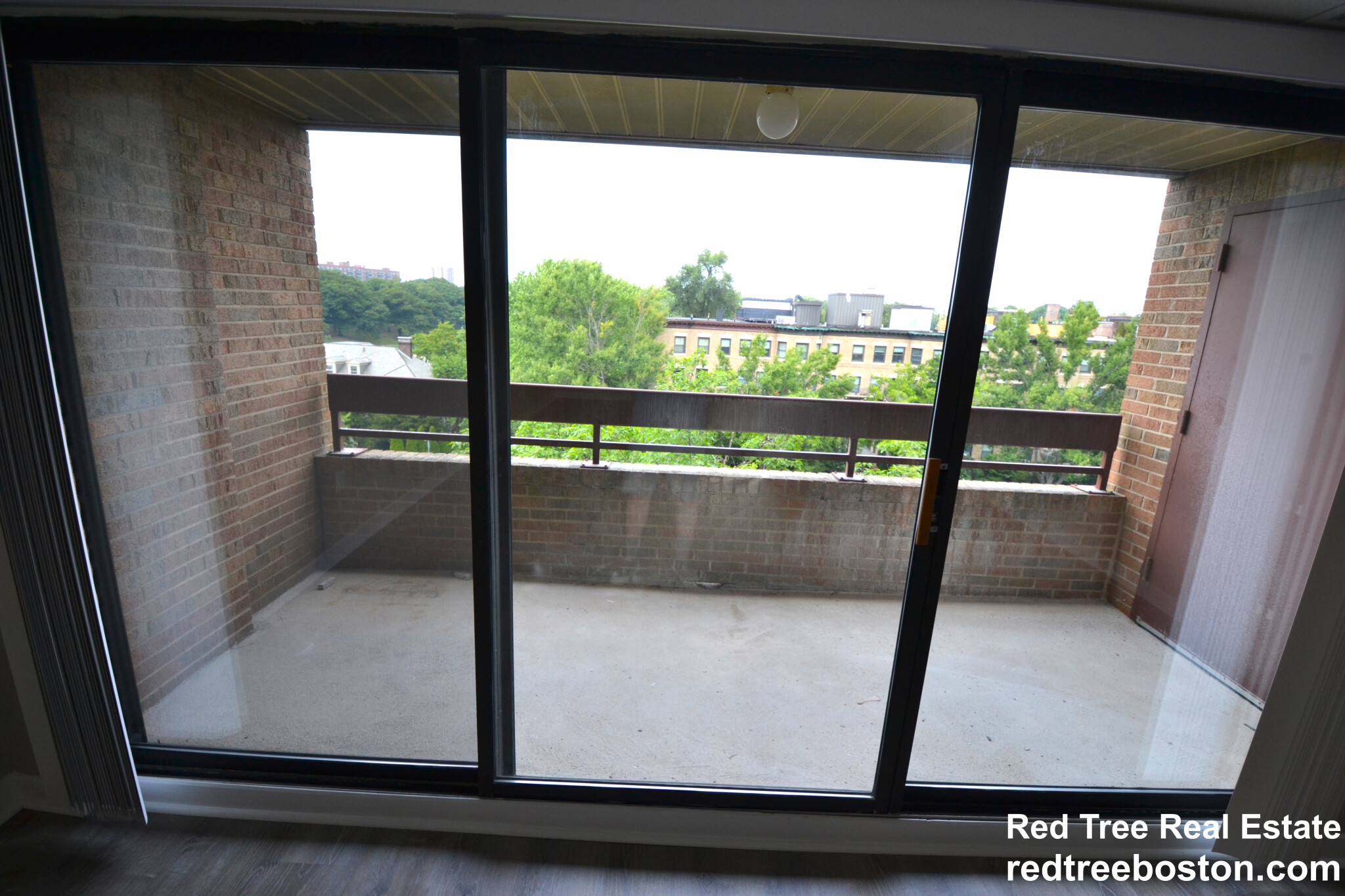 1111 Beacon St, Brookline